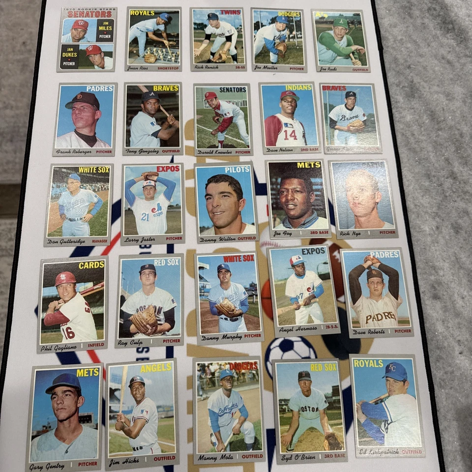 Lote de tarjetas de béisbol Topps 1970 - 25 diferentes Foto 1 de 3