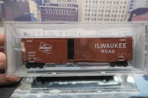 KADEE HO SCALE #6356 MILWAUKEE ROAD MILW 52020 50' PS-1 BOX CAR W/9' DOOR ! - Picture 1 of 21