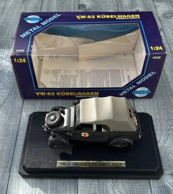 Gonio 1:24 Volkswagen Type 82 Kübelwagen WW2 German Ambulance Model 1002 - Image 1 of 4