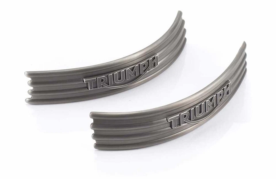 Emblema de tanque Triumph Bonneville T120 T100 aspecto de 4 costillas vintage plateado Foto 1 de 1