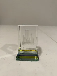 Twin Towers Freiheitsstatue 3D lasergeätzter Glaswürfel Briefbeschwerer Vintage I ❤️ NY - Bild 1 von 9