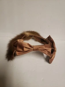 VINTAGE 1950'S MCM LADIES Headband HAT CROWN FUR & SATIN BOWS MAUVE BROWN - Picture 1 of 20