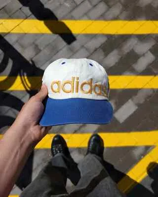 Gorra Adidas de colección rara de los 80 con logotipo de hechizo bordado Foto 1 de 4