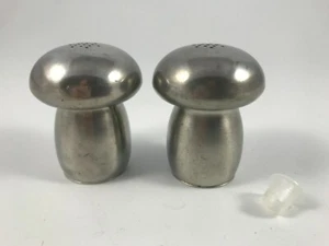 Vintage 1970 KIRK PEWTER by HANLE MUSHROOM SALT & PEPPER Shakers - Picture 1 of 6
