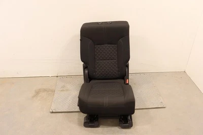 Chevrolet Blazer 2019-2022 segunda fila lado derecho montaje asiento dividido negro_H0U Foto 1 de 4