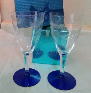 Pair Of Weston Louie Clear Glasses With Fern Leaf Etching Cobalt Blue Footed - Picture 1 of 2