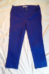 Chico's Platinum Women's Purple Denim Relaxed Fit Jeans Size 1.5 - Picture 1 of 6