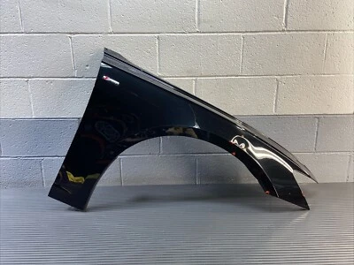 Painel de para-lama dianteiro direito Audi A6 C8 2019-2024 preto original do fabricante *NOTA* - Imagem 1 de 4