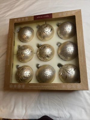 Adornos navideños de vidrio Allen + Roth hechos a mano en Polonia usados. Foto 1 de 4