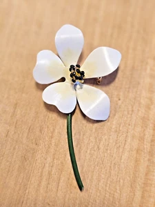 Spilla vintage firmata ORIGINALE BY ROBERT grande metallo smaltato fiore bianco - Foto 1 di 5