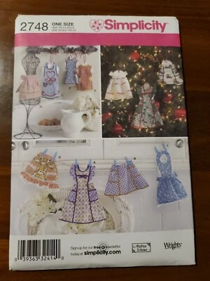 Simplicity 2748 Sewing Pattern Apron Christmas Tree Ornaments FF Pattern  - Image 1 of 2