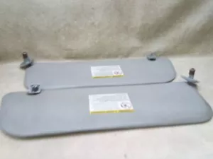 Par de parasol L R gris vinilo para furgoneta Ford E150 E250 E350 03-08 v51-199578 - Imagen 1 de 5