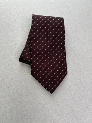 Corbata Marks & Spencer Borgoña, Patrón Geométrico Negro 100% Seda Hecha en Reino Unido Nueva con Etiquetas Foto 1 de 4