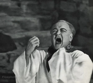 1955 Vintage ROBERT DOISNEAU Male Opera Singer Aria Music France Photo Art 11x14 - Picture 1 of 1