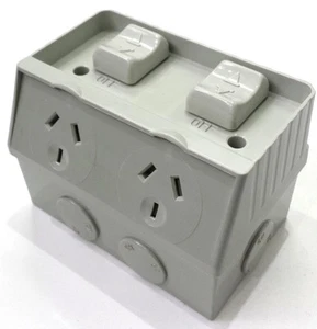 OUTDOOR WEATHER PROOF DGPO 10A/250V IP56 REFRIGERATION/AC RWPP2-10 - Imagen 1 de 1