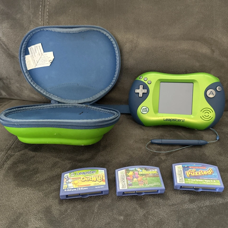 LeapFrog Leapster  2 Green Handheld Screen For Parts Plus 3 Games - Image 1 of 1