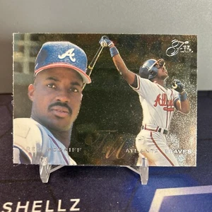 1995 Fleer Flair Fred McGriff Atlanta Braves #106 - Foto 1 di 2
