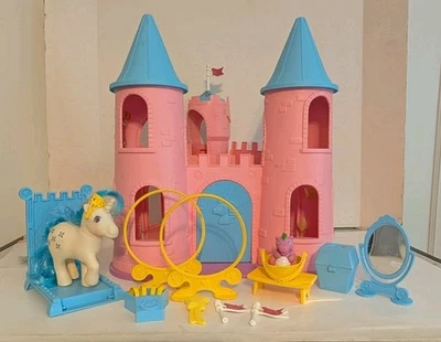 My Little Pony G1 Dream Castle con Majesty And Spike 1984 ¡Casi completo!! Foto 1 de 4