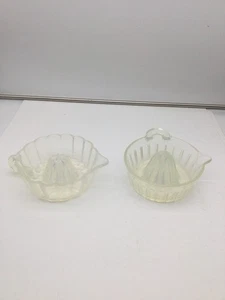 Pair Opal Fry Glass Hand Juicer Reamer Squeezer w/ Handle and Pour Spout - Picture 1 of 8