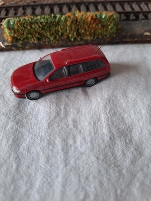 Modellauto 1:87 von  Herpa   Opel Omega Caravan - Bild 1 von 3