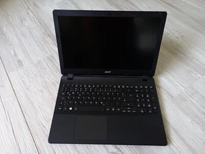acer Notebook Aspire E15 - schwarz - 15,6 Zoll - Intel Core i3 - ES1-571-393M - Bild 1 von 10
