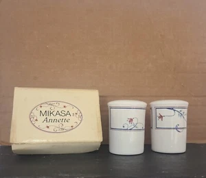 Juego de coctelera de sal y pimienta de porcelana fina Mikasa "ANNETTE" con caja  - Imagen 1 de 12