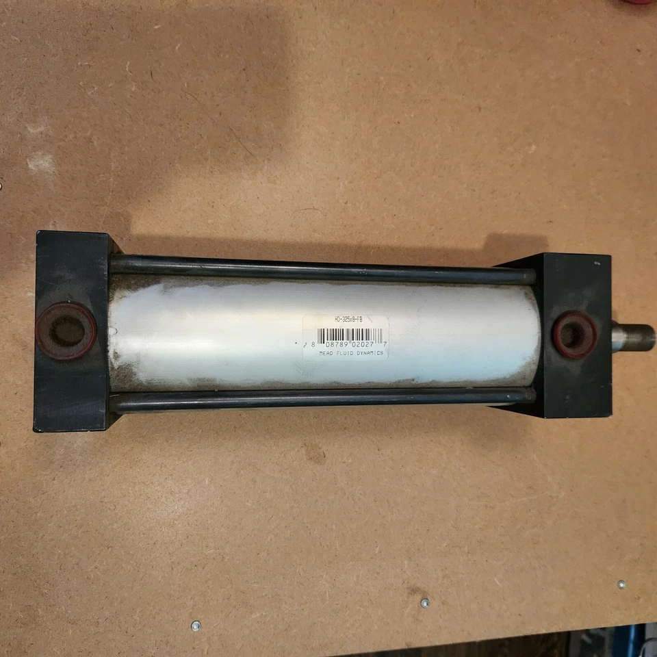 MEAD FLUID  3-1/4"  Bore  X  8"  Stroke HD1-325X8-FB  Pneumatic Cylinder 250 PSI - Image 1 of 2