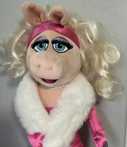 Miss Piggy Plush – The Muppets – Medium 19'' New  Disney i - Picture 1 of 11