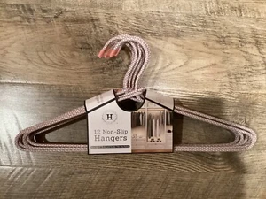 NEU 12 rutschfeste Kleiderbügel Heritage Living - rosa - Bild 1 von 2