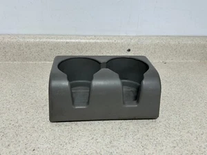 04-10 Chevy Colorado GMC Canyon Portavasos Trasero Borde Fábrica Doble Portavasos Gris - Imagen 1 de 4