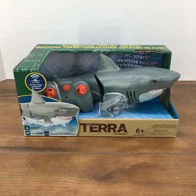 TERRA by Battat Realistic RC Great White Shark New In Box Pool Bath Bathtub Toy - Image 1 of 4