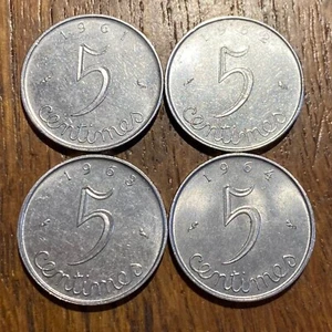 LOT DE 4 PIÈCES DE 5 CENTIMES ÉPI DIFFÉRENTES 1961 à 1964 (1179) - Picture 1 of 2