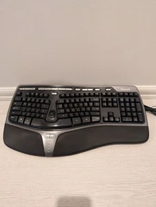 Microsoft Natural Ergonomic Keyboard 4000 v1.0 (KU-0462) Wired Keyboard *TESTED* - Picture 1 of 10