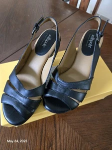 Softspots Women's Leather Black Sandals Size 9.5 - Picture 1 of 6