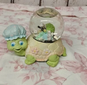 Vtg Mother And Baby Turtle Victoria Impex Snowglobe Small - Picture 1 of 5