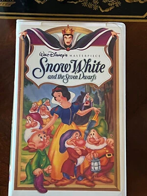 Snow White and the Seven Dwarfs (VHS 1524) Walt Disney Masterpiece Collection - Image 1 of 4