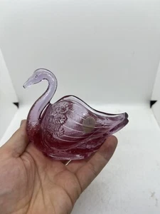 Vintage Fenton Pinky Lila Glas Schwan Figur offenes Salz/Süßigkeiten/Schmuck Geschirr EUC - Bild 1 von 13