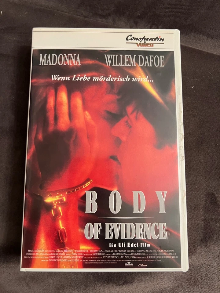 Body of evidence VHS - Madonna - Erotik - Thriller - Weltweiter Versand - Bild 1 von 2