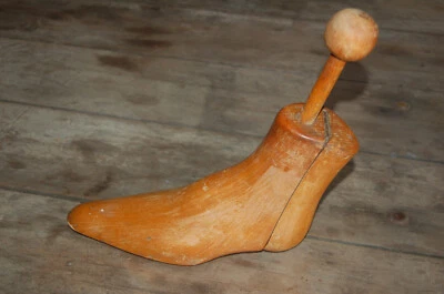 Ancienne forme de bottine , chaussure , serre livre , 43 , G - Photo 1/4