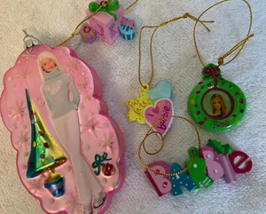 Barbie Mini Ornament Set With One Glass Ornament Piece - Picture 1 of 5