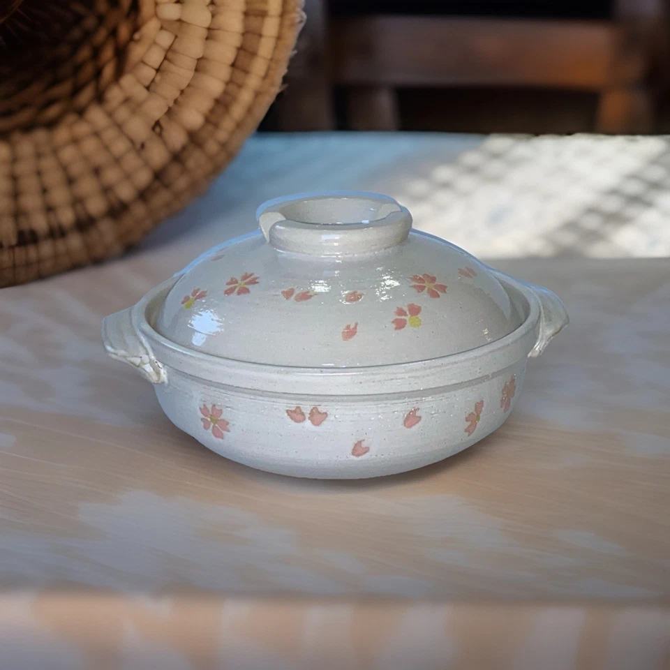 Gres chino en flor de cerezo Foto 1 de 4