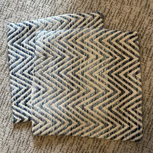 Pottery Barn Set Of 2 Linen Pillow Covers 18x18 Navy Blue - Picture 1 of 3
