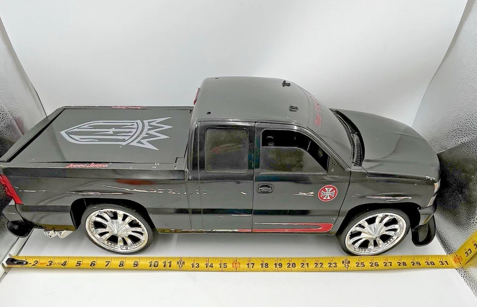 Raro West Coast Chopper Jesse James 30” SILVERADO SS PICKUP RC ¡SOLO LEER! Foto 1 de 4