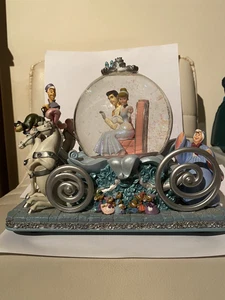 Disney Cinderella 50th Anniversary "So This Is Love" Musical Carriage Snow Globe - Picture 1 of 12