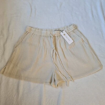 I Saw It First - Ladies Cream Crepe Shorts - Size 11 - BNWT - Image 1 of 4