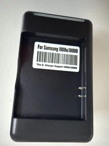 Ladegerät Yibo Yuan USB 4,2 V für Samsung SGH i908e & i8000 Akku Batterie - Zdjęcie 1 z 3