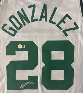 Camiseta firmada por Hugo González autografiada de los Boston Celtics Beckett certificado de autenticidad - Imagen 1 de 4