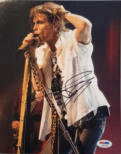 AEROSMITH STEVEN TYLER SIGNED 8 X 10 PHOTO PSA CERTIFICATE & UNTAMPERABLE HOLO! - Picture 1 of 5