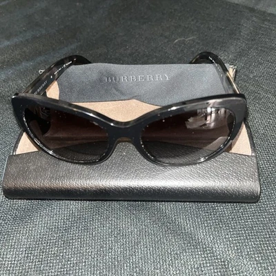 博柏利太阳镜意大利极化玳瑁壳棕色/黑色镜框 NewInCase — 第 1/4 张图片