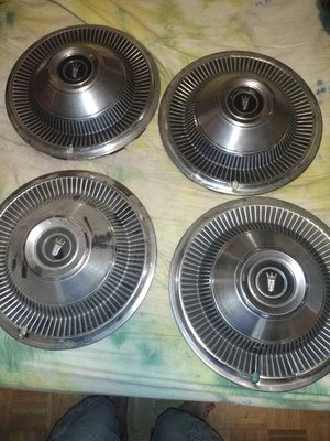 Juego de 4 tapacubos para camioneta Ford Galaxie Fairlane LTD 1968-1969  Foto 1 de 4